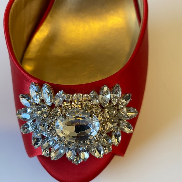 Badgley Mischka Crystal Embellished Red Satin Peep Toe Ankle Strap Shoe Size 10. - Picture 9 of 9